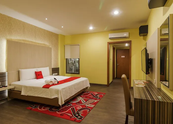 Reddoorz Plus Near Dunia Fantasi Ancol