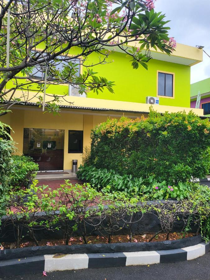 Reddoorz Near Dunia Fantasi Ancol Hotel Jakarta
