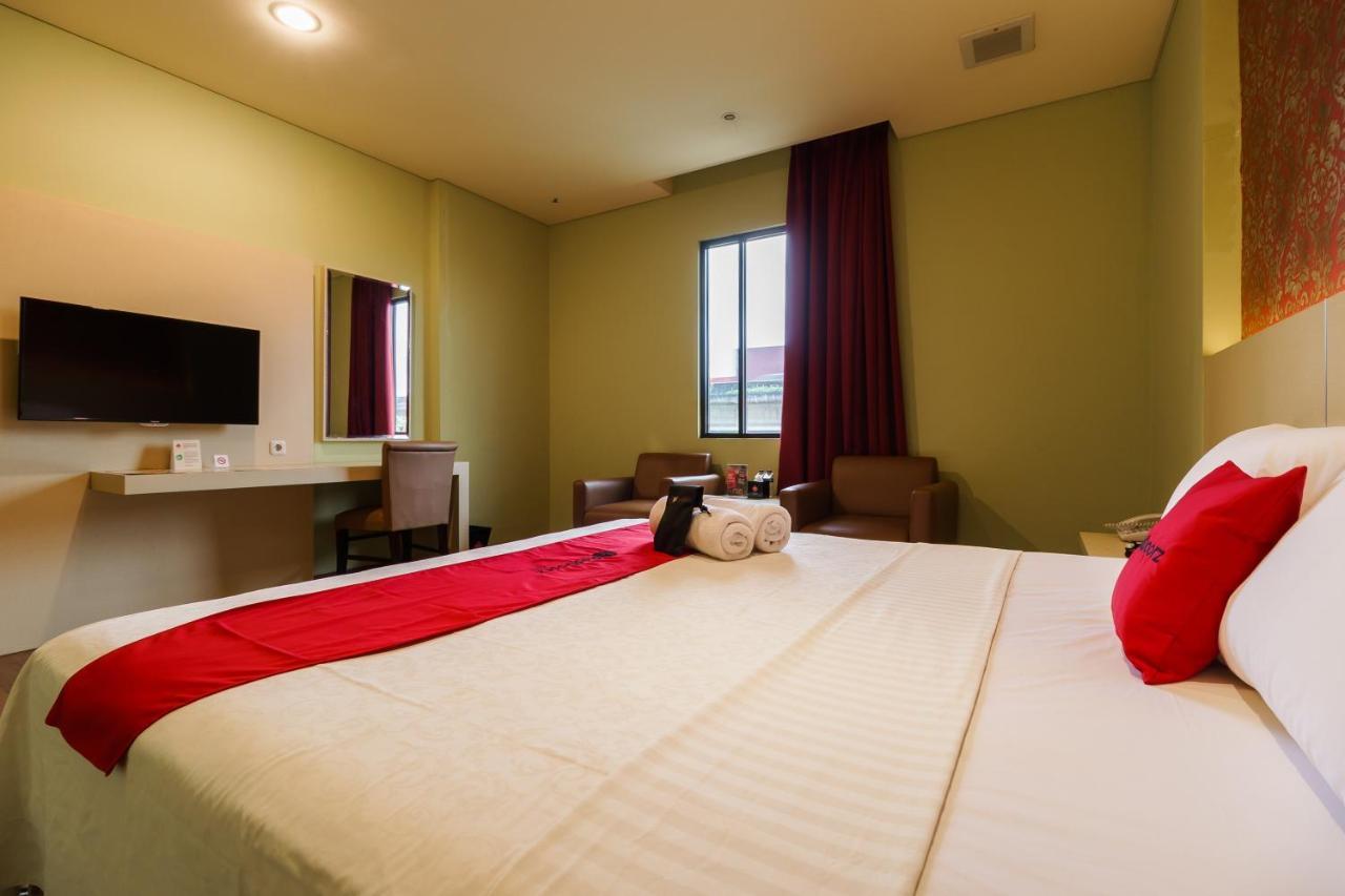Reddoorz Near Dunia Fantasi Ancol Hotel