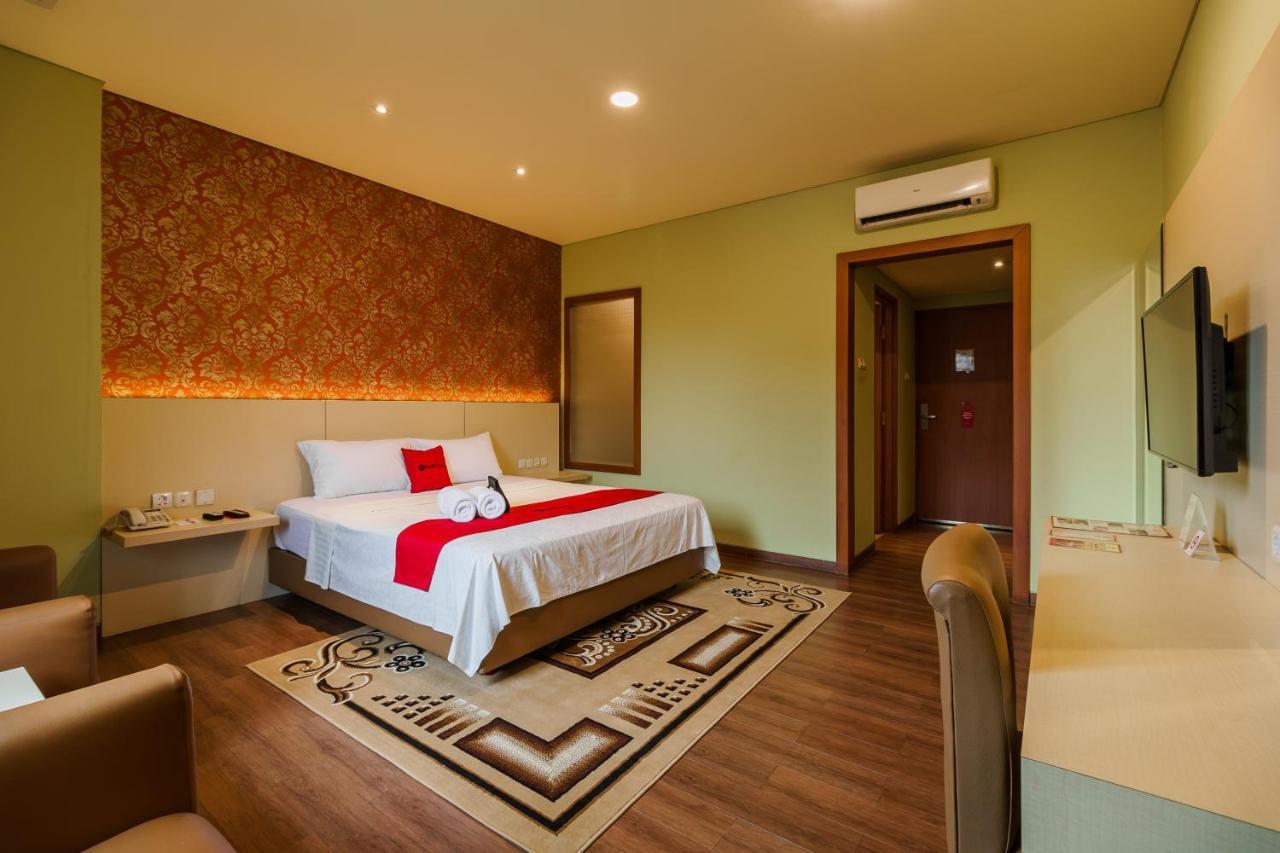 Reddoorz Near Dunia Fantasi Ancol 3*